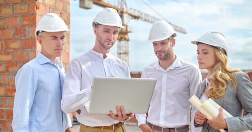 Immobilien-Projektentwickler:in